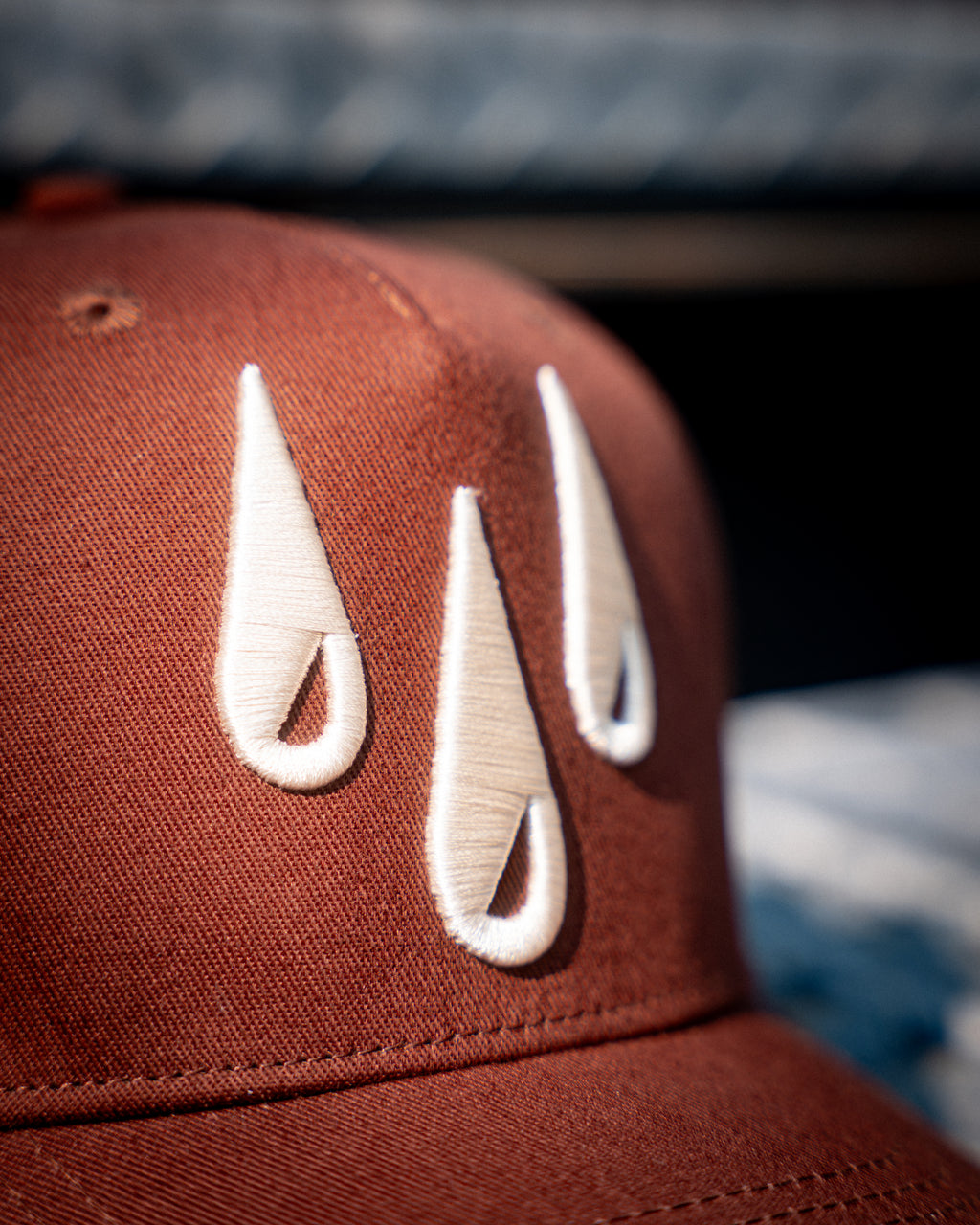 3 Drops Signature Snapback - Dark Brown