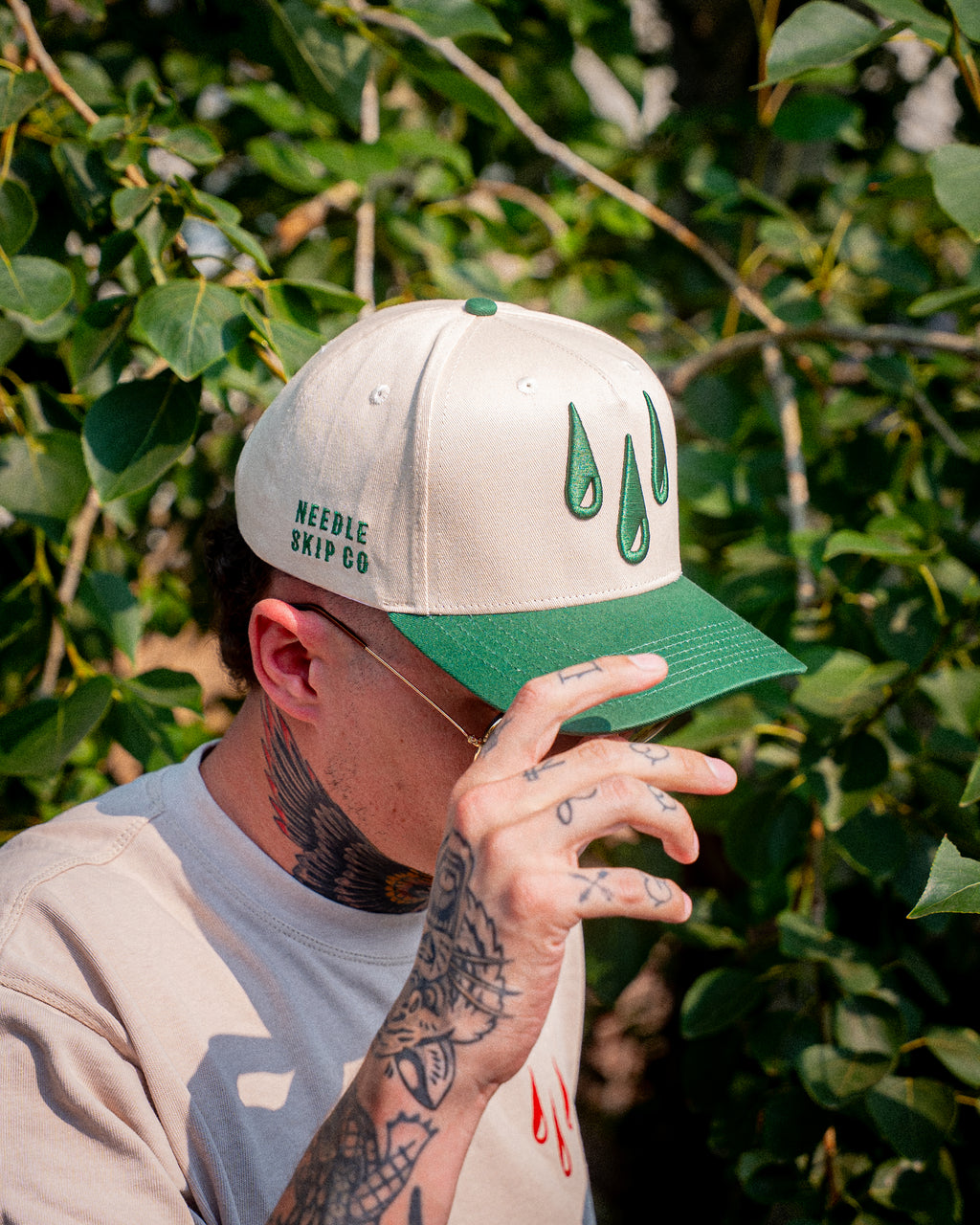 3 Drops Signature Snapback - Beige & Green