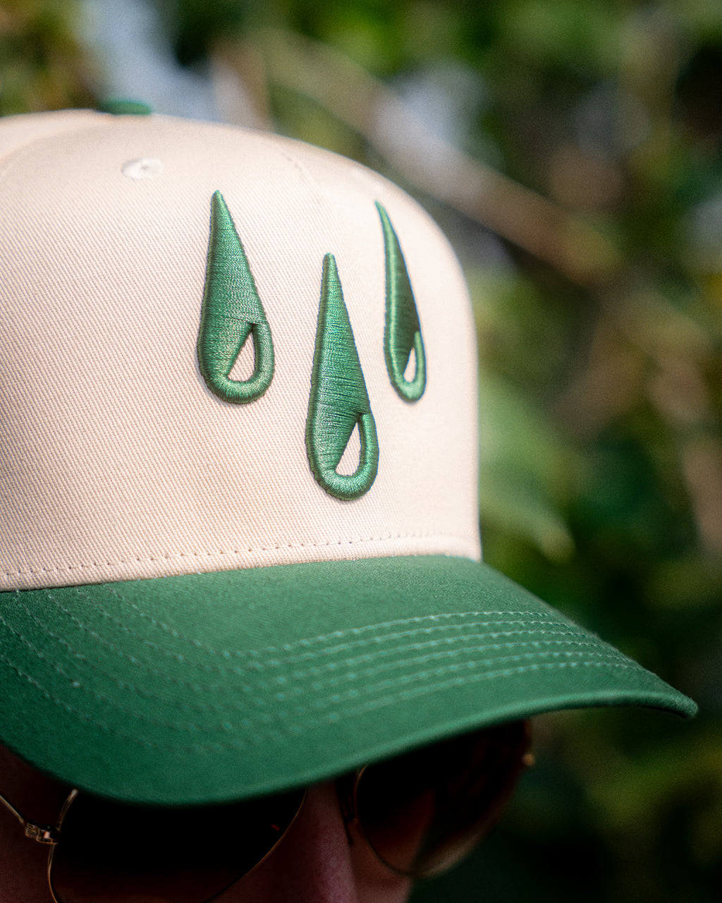 3 Drops Signature Snapback - Beige & Green